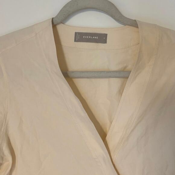Everlane Silk Wrap Front Top In Cream Size 0 - Picture 2 of 5